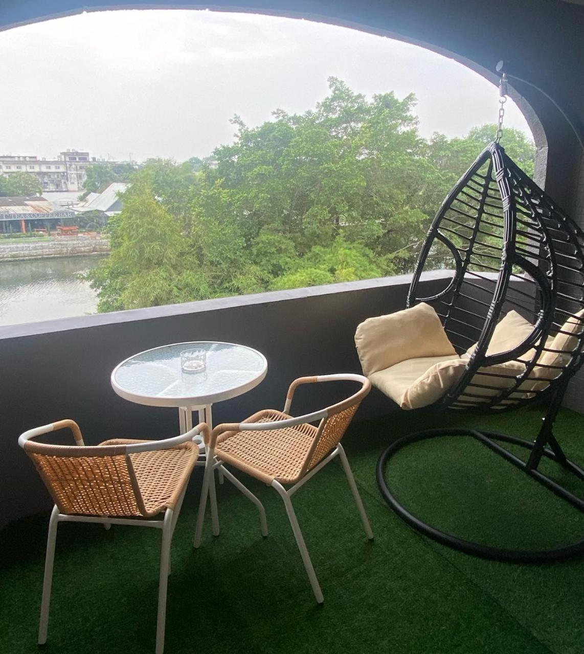 Chanmel Riverside Chanthaburi Bagian luar foto